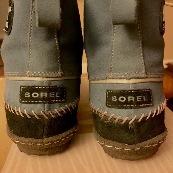 SOREL Boots - Like New - Picture 6 of 8